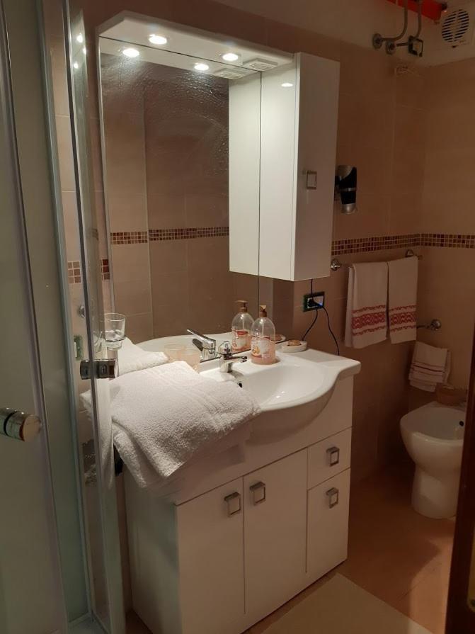 멘타나 La Casa Tra Gli Ulivi Di Fonte Nuova 2 빌라 외부 사진